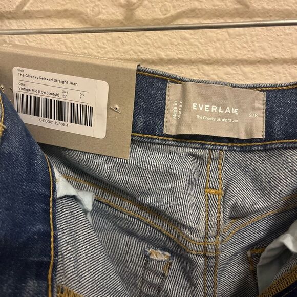 Everlane Women's The Cheeky Relaxed Straight Jeans in Classic Blue - Picture 3 of 3